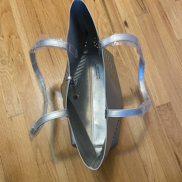 *NEW* Rodan+Fields Tote - Picture 5 of 6